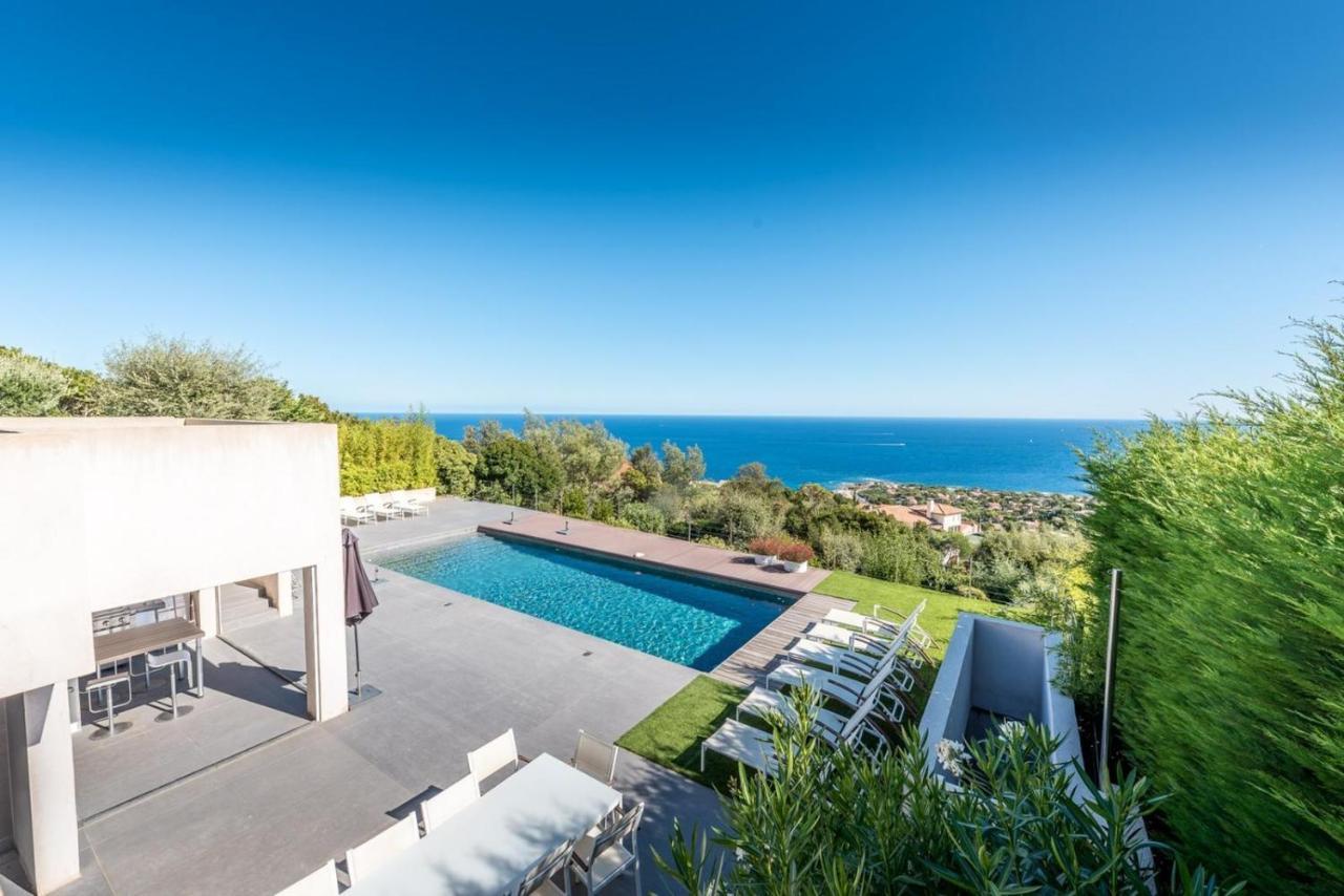 Vue Panoramique Sur La Baie De St Tropez Villa Les Issambres