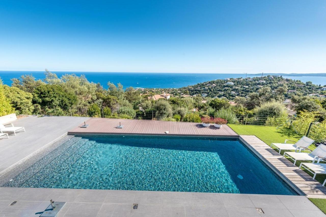 Vue Panoramique Sur La Baie De St Tropez Villa